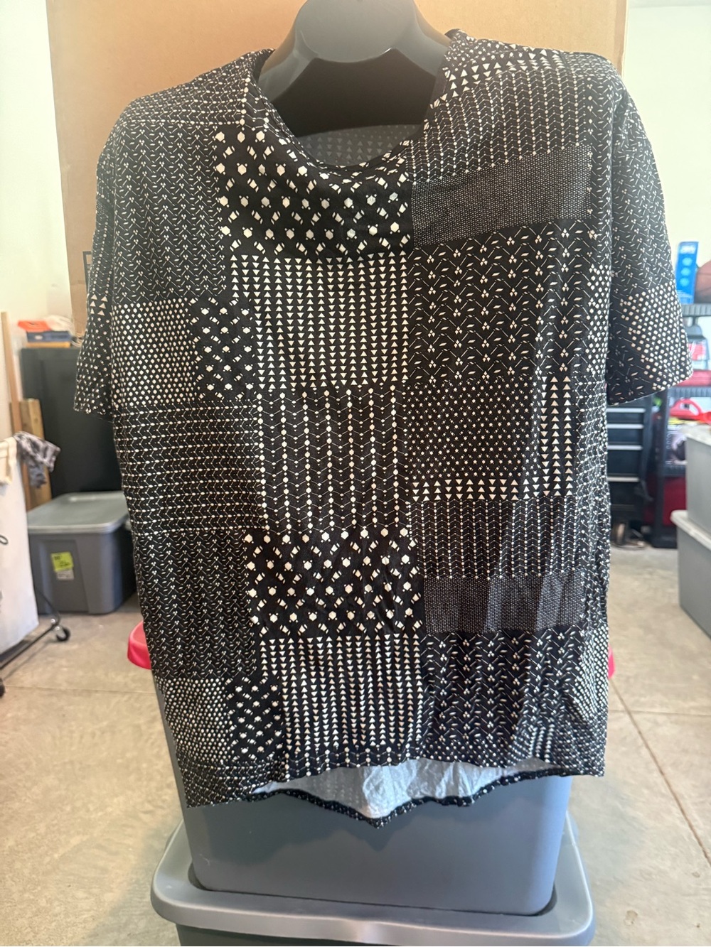 Black & White Patterned Short-Sleeve Women’s Top mp47